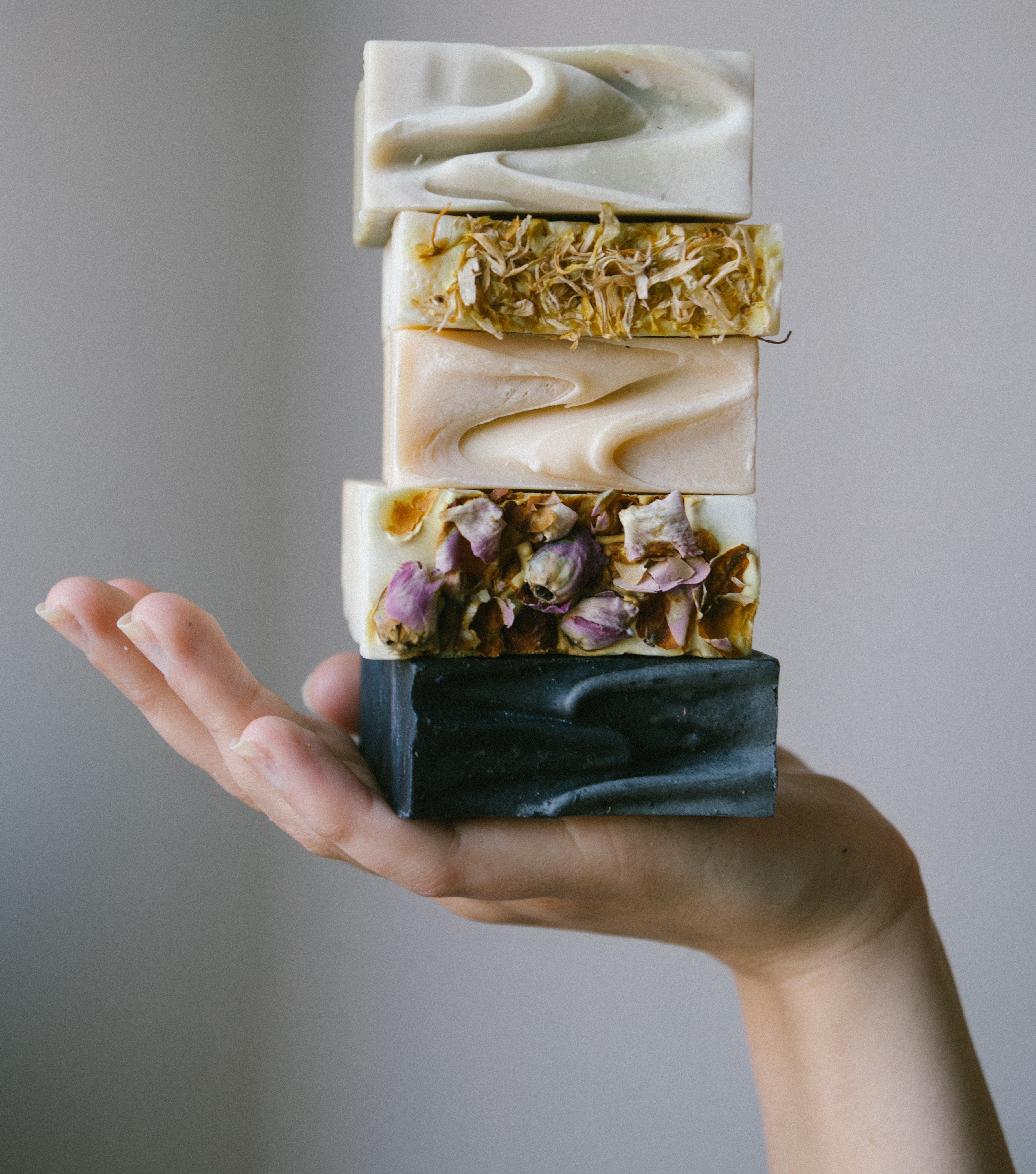 Handmade Soap: A Detailed Guide to Ingredients, Benefits, and Uses